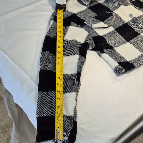 Fleece Crop, Long Sleeves, Silver Buttons Women Jacket, Size M - Picture 9 of 14